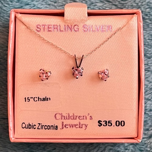 Kid’s Jewelry ~ 💗 Heart Shaped Pink Earrings And Necklace 💗 - Picture 2 of 6